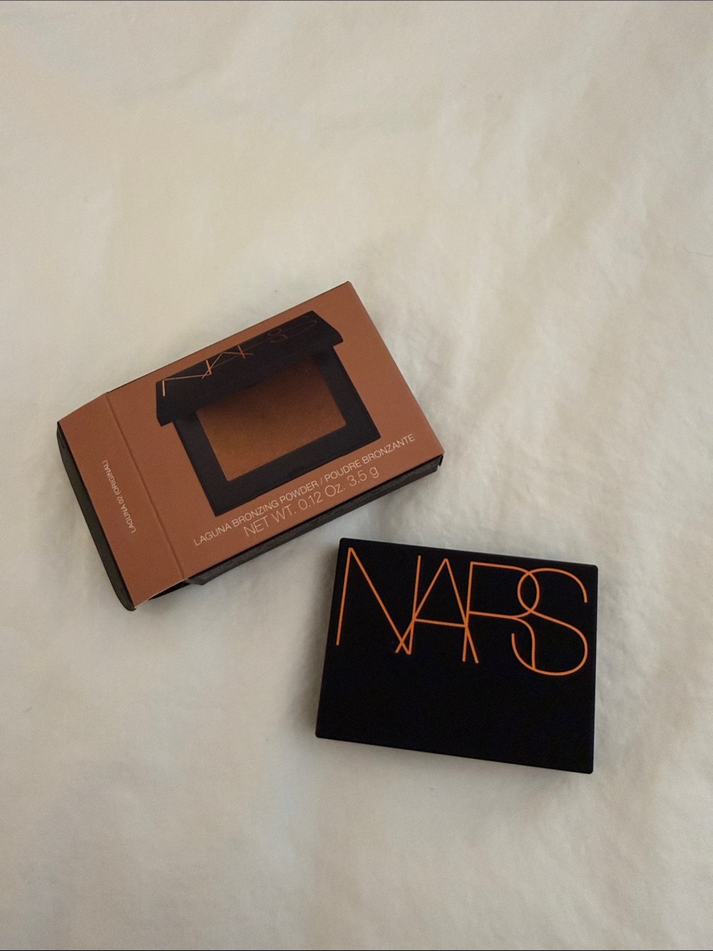NARS Laguna Bronzing Powder - Laguna 02 (original) - Picture 2 of 3